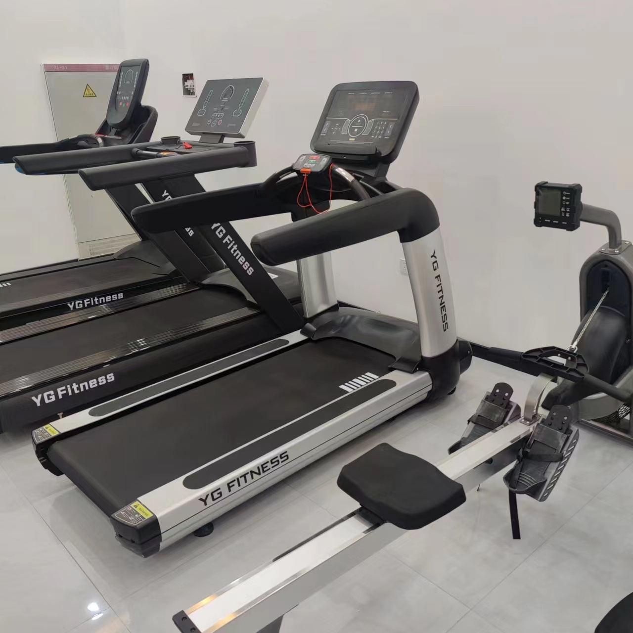 Running Gear Gym - Caminadora Eléctrica Profesional de 3 HP